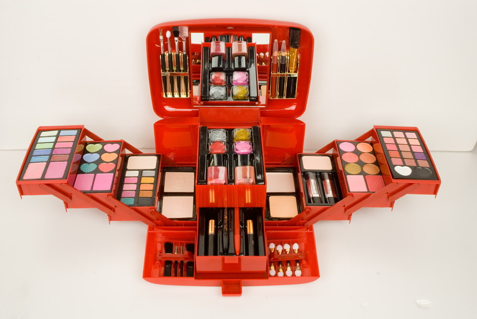 鋁合金化妝盒（hé）零件加工